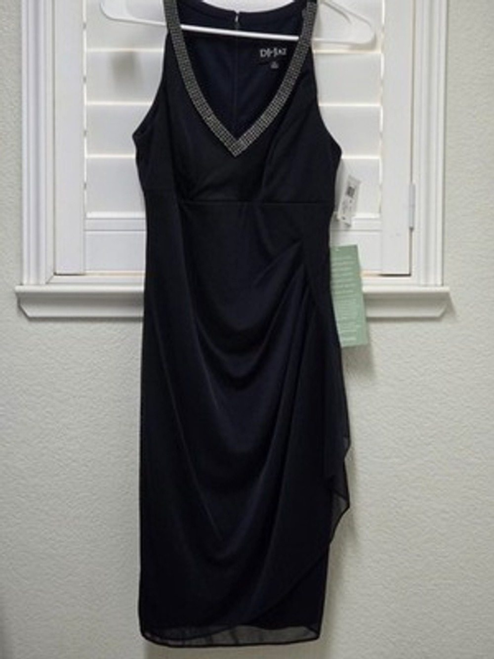 NWT DJ Jazz Black Rhinestone V Neck Cocktail Dress Size 6 Sleeveless Ruched